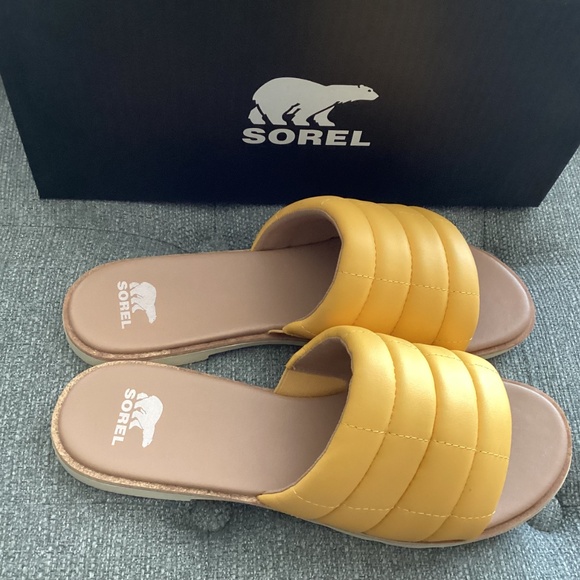 SOREL Ella III Quilted Puff Slide Sandal (Women), size 9.5 M - Picture 2 of 9